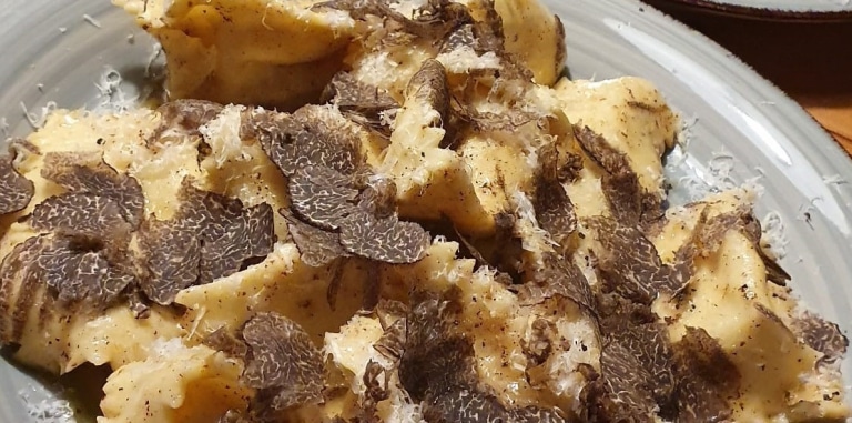 Pasta mit frisch gehobeltem Trüffel